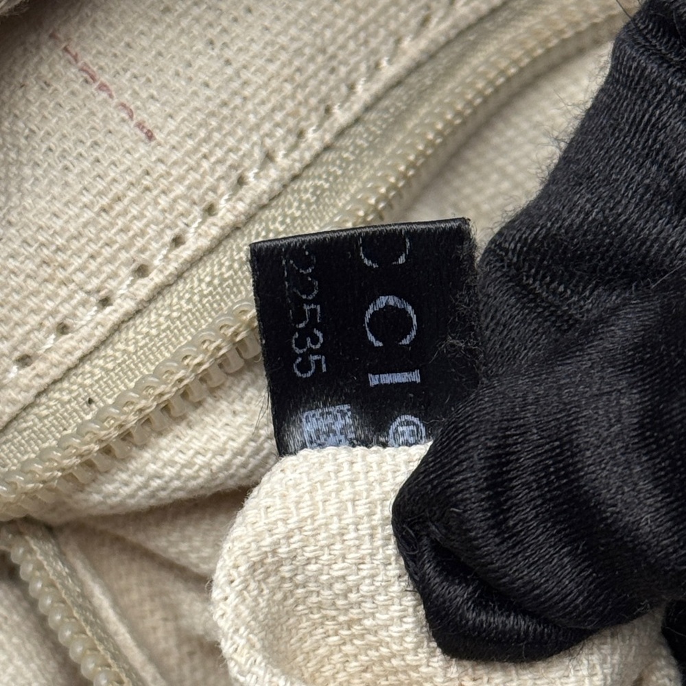 Gucci halfmoon  Monogram Crossbody Bag - Picture 16 of 16